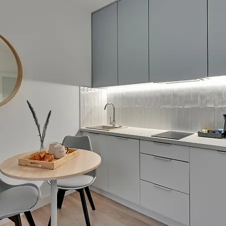 Riverfront By Downtown Apartment Gdansk