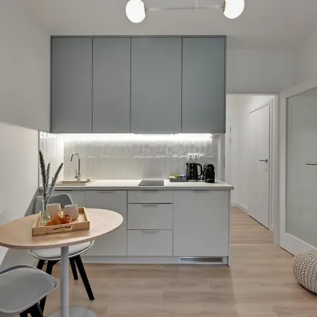 Riverfront By Downtown Apartment