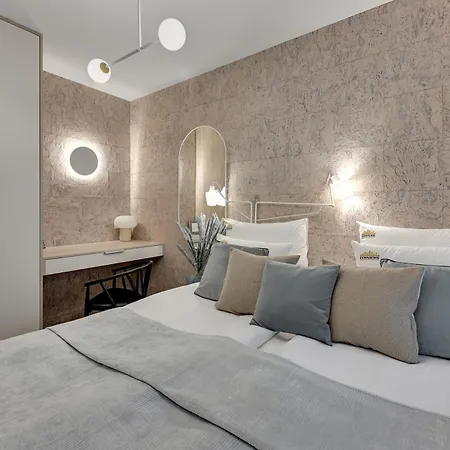 Riverfront By Downtown Apartament