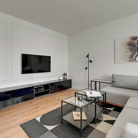 Riverfront By Downtown Apartment Gdansk