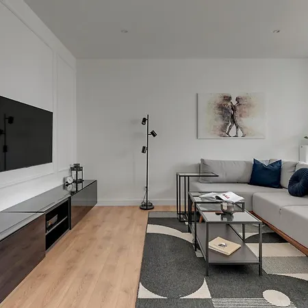 Riverfront By Downtown Apartment Danzig