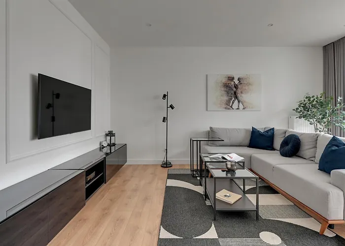 Riverfront By Downtown شقة غدانسك